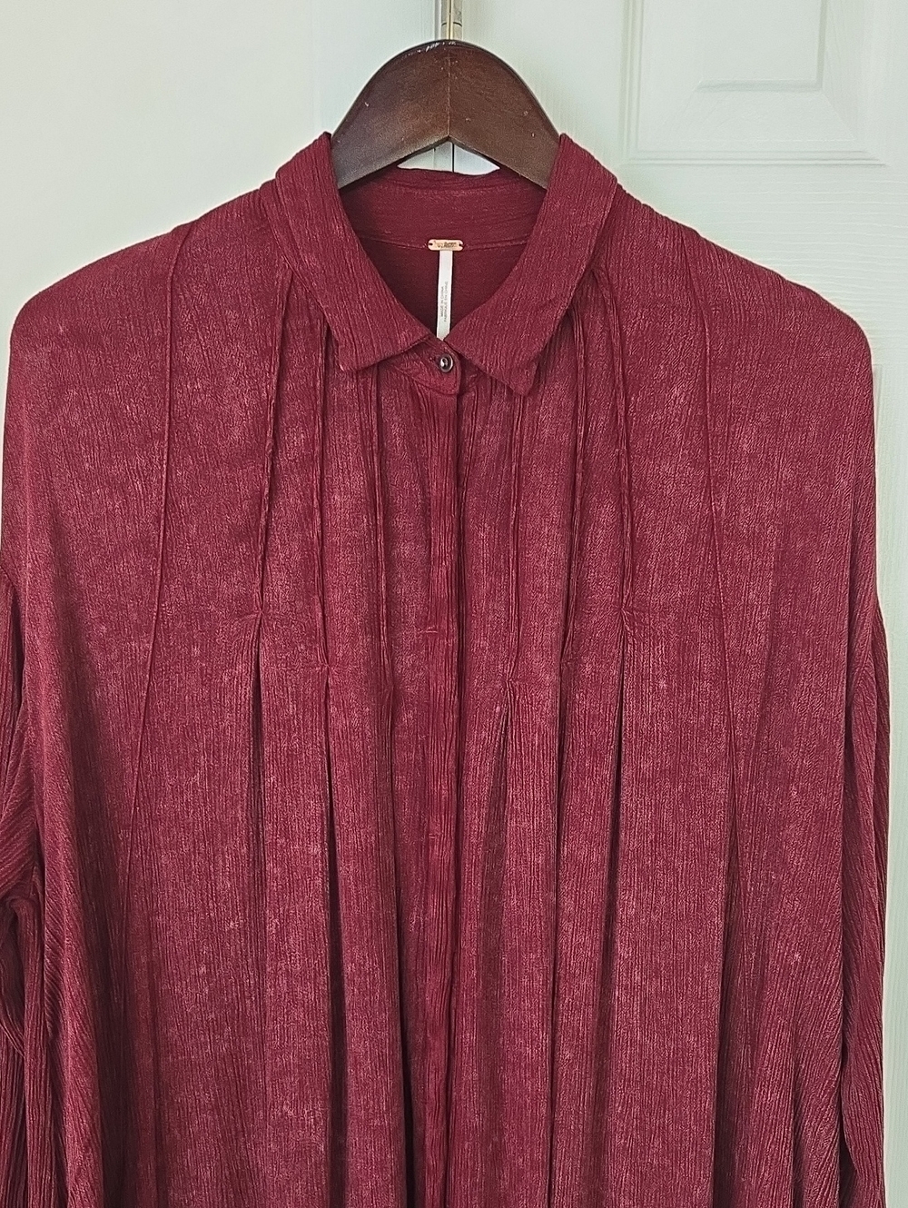 Free People Crinkle Spin Me Tunic Shirt Dress Burgundy Size Small NWOT Boho Over - Picture 3 of 12